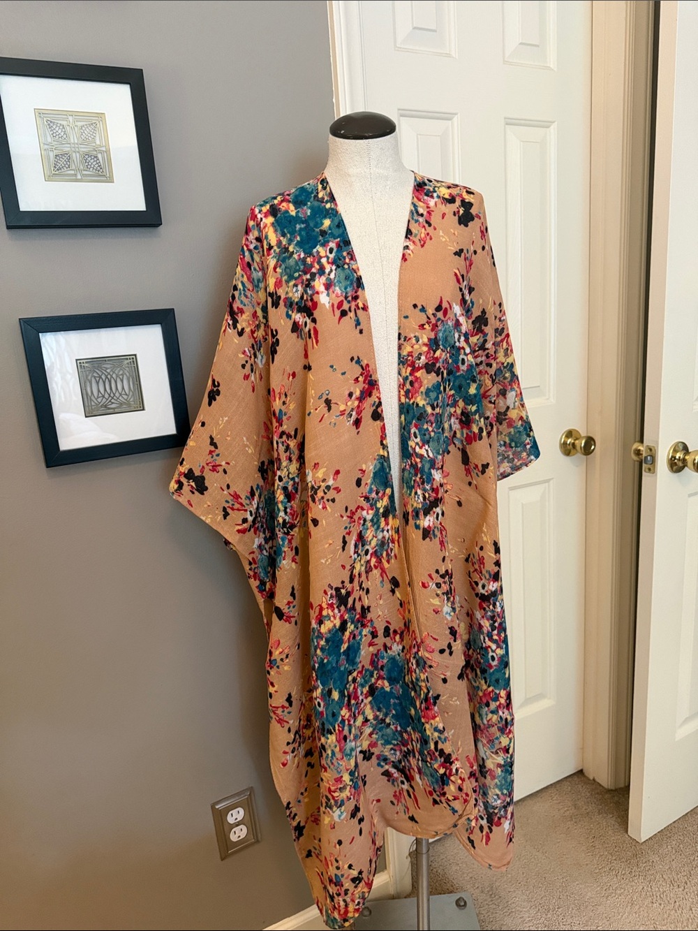 Lovestitch Floral Kimono O/S